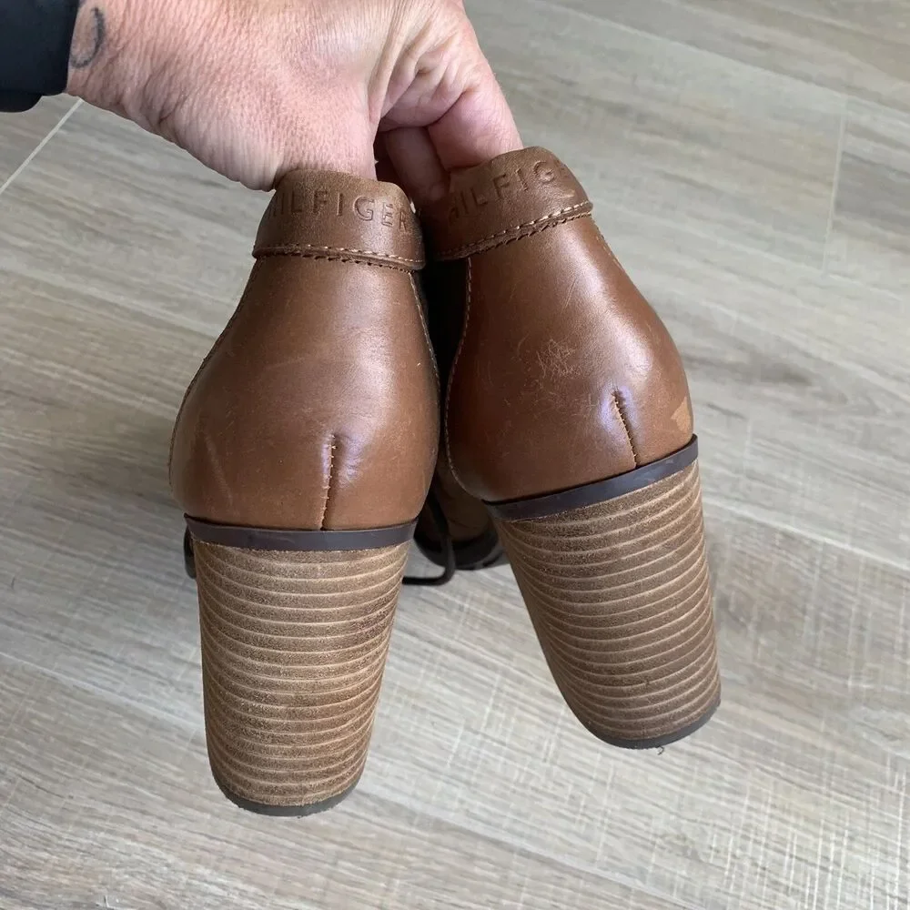 Tommy Hilfiger Duff Lace Up Booties Oxford Brown Leather Suede 8.5 Womens Boots